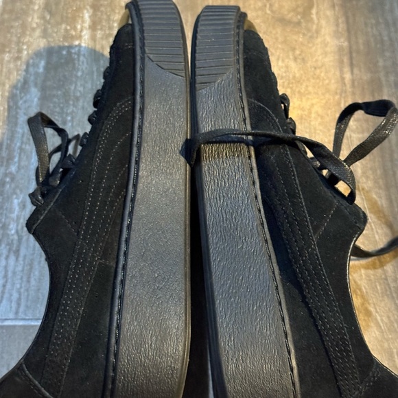 Puma Black and Gold Athletic Shoes NWOT - Picture 6 of 7